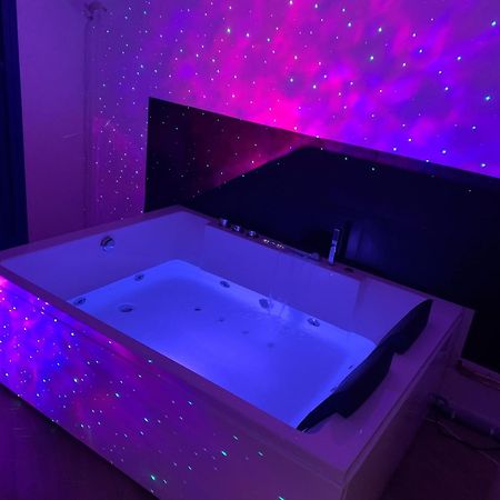 Paris La Defense - Santorin Apartment With Jacuzzi Courbevoie Esterno foto